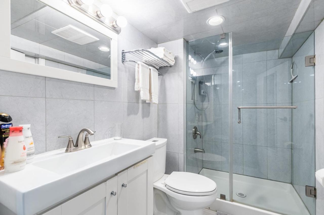 Newly Renovated - Cozy 1Br Apt With Netflix - Prime Location Toronto Zewnętrze zdjęcie